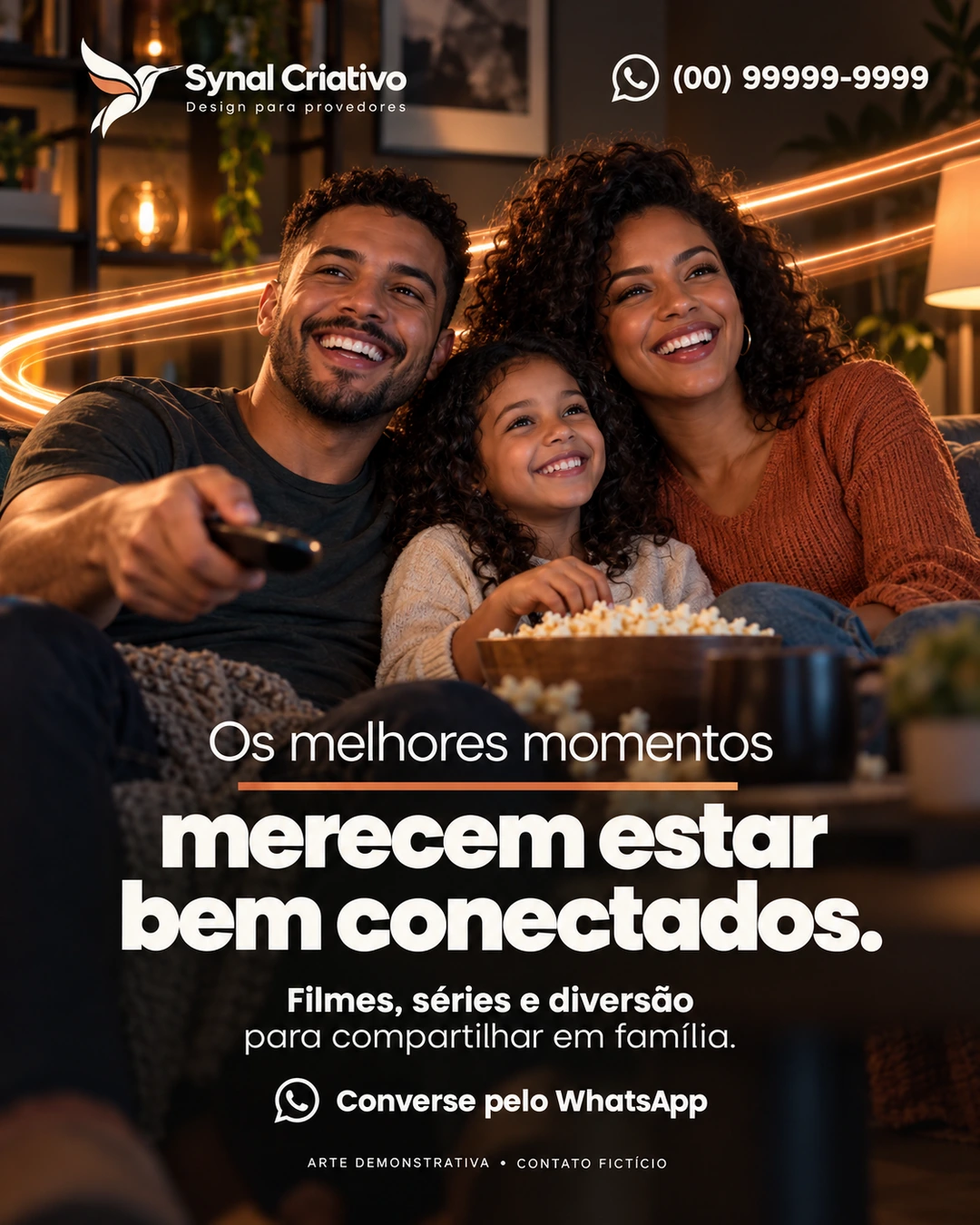 Família no sofá com pipoca, luzes em cobre e mensagem sobre compartilhar filmes, séries e diversão